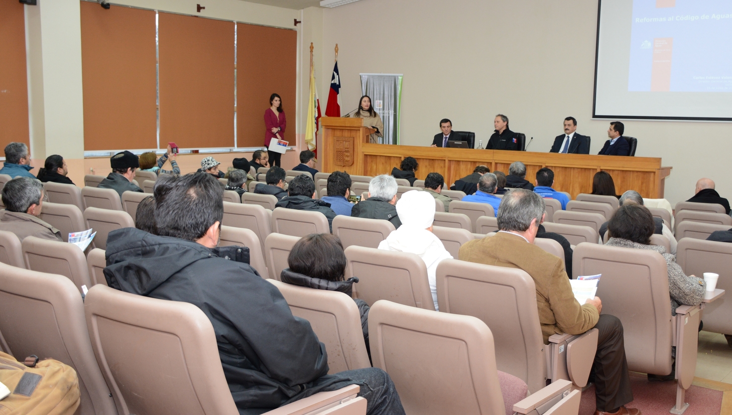 Director General de Aguas del MOP expuso sobre reformas al Código de Aguas en Valdivia