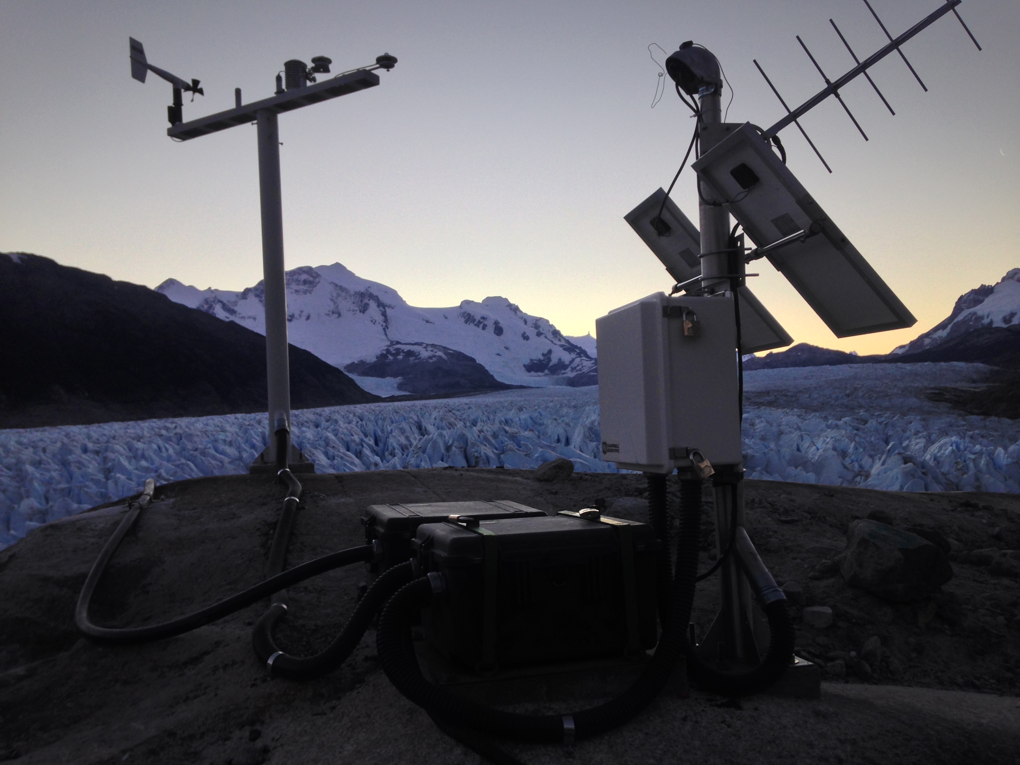 Dirección General de Aguas del MOP instaló nuevo sistema de alertas en lago Cachet 2 en la  Región de Aysén